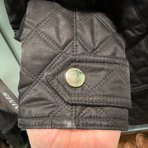 Burberry Women's Quilted  Short Black Jacket - Picture 5 of 8